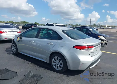 2022 Toyota Corolla Le z USA, uszkodzony, nr VIN 5YFEPMAE7NP359748